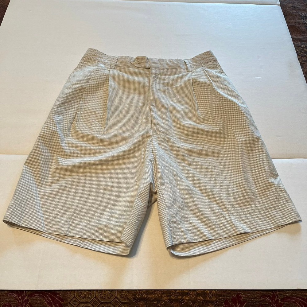 Berle light green and white gingham‎ seersucker shorts men's 35" but measure 31"